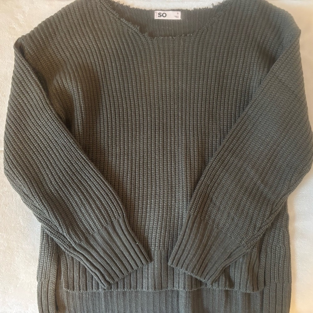 SO Women's Olive Crew Neck Sweater